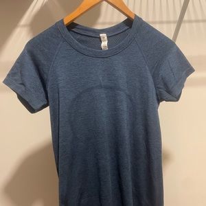 Lululemon Swiftly Tee, Size 6